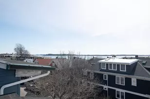 726 E 8th St, Boston, MA 02127 - Photo 24