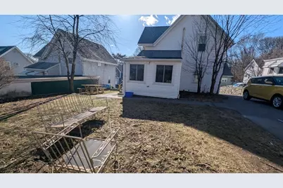 17 Tyler St, Malden, MA 02148 - Photo 32