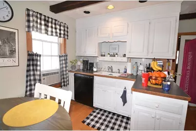 307 Hancock St #0, Braintree, MA 02184 - Photo 2