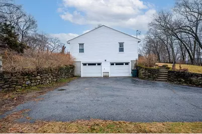 26 Prospect St, Blackstone, MA 01504 - Photo 4