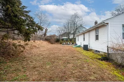 26 Prospect St, Blackstone, MA 01504 - Photo 36