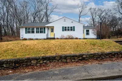 26 Prospect St, Blackstone, MA 01504 - Photo 1