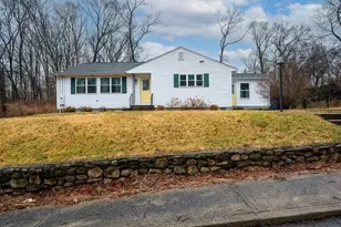 26 Prospect St, Blackstone, MA 01504 - Photo 1