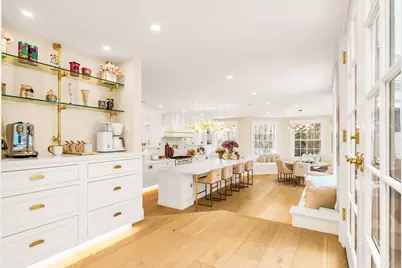 31 Boyles St, Beverly, MA 01915 - Photo 6