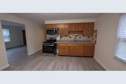 3 Maple Avenue #2, Oxford, MA 01537 - Photo 2