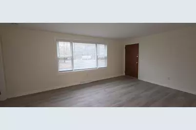 3 Maple Avenue #2, Oxford, MA 01537 - Photo 4