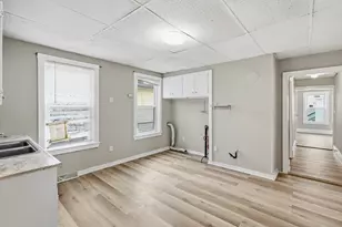 14-14 1/2 Hacker St, Worcester, MA 01603 - Photo 6