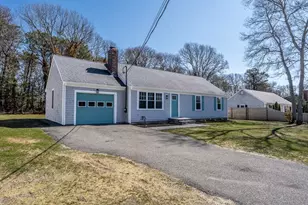 98 Wagon Ln, Barnstable, MA 02601 - Photo 2