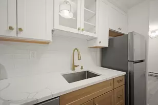 816 County St, Taunton, MA 02780 - Photo 6