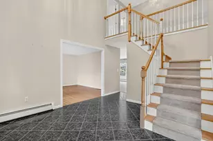 10 Marla Cir, Westfield, MA 01085 - Photo 4