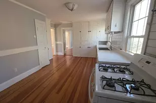 9 Kenilworth St, Andover, MA 01810 - Photo 10