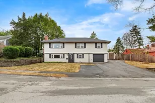 22 Indian Hill Rd, Wakefield, MA 01880 - Photo 4