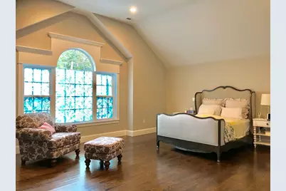 301 Linden St, Wellesley, MA 02481 - Photo 8
