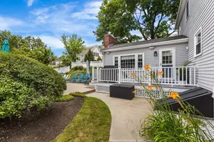 37 Fremont St, Reading, MA 01867 - Photo 8