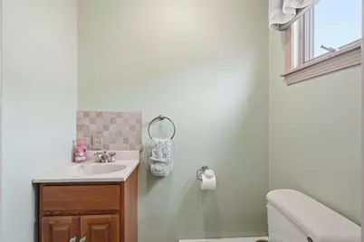 22 North Central Street #5, Peabody, MA 01960 - Photo 8