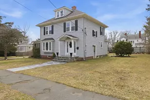 22 Brookhouse Dr, Marblehead, MA 01945 - Photo 2