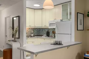 22 Chestnut Pl, Brookline, MA 02445 - Photo 8