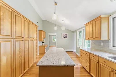 5 Hillcrest Road, Bedford, MA 01730 - Photo 10