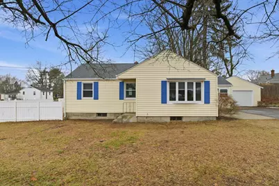 354 Greenaway Dr, Springfield, MA 01109 - Photo 2