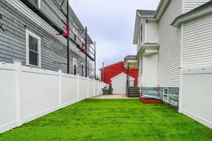 529 Stafford Rd, Fall River, MA 02721 - Photo 28
