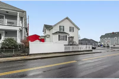 529 Stafford Rd, Fall River, MA 02721 - Photo 4