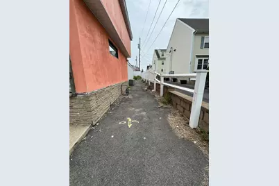 948 Warren Ave, Brockton, MA 02301 - Photo 4