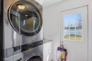 46 Brookfield Cir, Framingham, MA 01701 - Photo 18