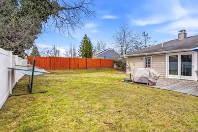 46 Brookfield Cir, Framingham, MA 01701 - Photo 32