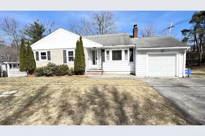 2 Carpenter Rd, Lynnfield, MA 01940 - Photo 1