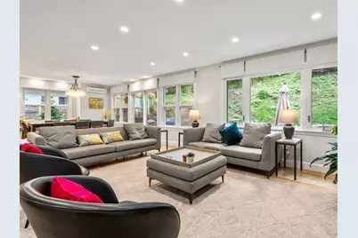 236 Mason Ter, Brookline, MA 02446 - Photo 6