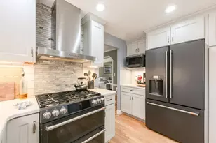 44 Surrey Dr, Mansfield, MA 02048 - Photo 8