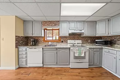 437 Lowell St, Peabody, MA 01960 - Photo 26
