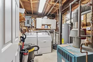 437 Lowell St, Peabody, MA 01960 - Photo 32