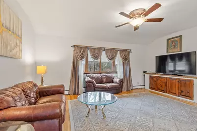 437 Lowell St, Peabody, MA 01960 - Photo 4