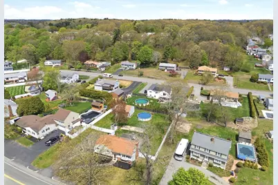 437 Lowell St, Peabody, MA 01960 - Photo 2