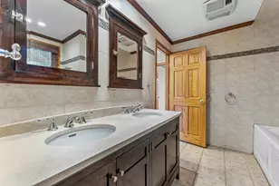 46 Perry Henderson Dr, Framingham, MA 01701 - Photo 18