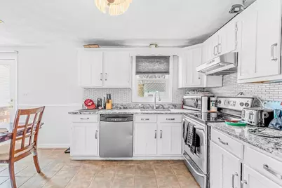 22 Osceola Ln, Billerica, MA 01821 - Photo 6