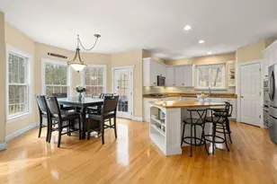 22 Mystic Valley Ln, Uxbridge, MA 01569 - Photo 14