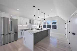 31B Ware St, Somerville, MA 02144 - Photo 6