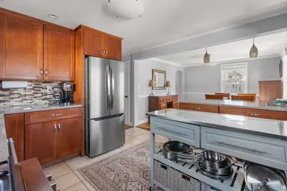64 Newfield St, Boston, MA 02132 - Photo 16