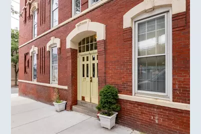 35 Chestnut St #2, Chelsea, MA 02150 - Photo 2