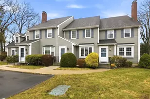 7 Washington Green, Walpole, MA 02032 - Photo 1