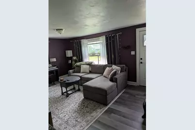 17 Daley St, Leominster, MA 01453 - Photo 10