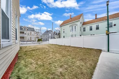 8 Ford St, Haverhill, MA 01832 - Photo 8