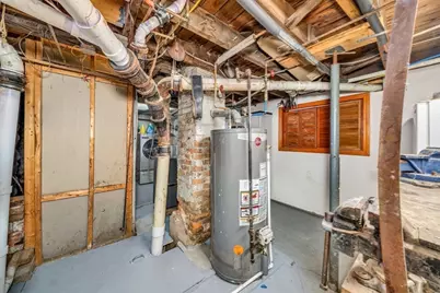 8 Ford St, Haverhill, MA 01832 - Photo 32