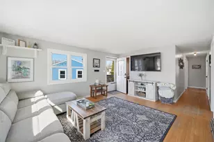 88 Agnes St, Springfield, MA 01118 - Photo 8