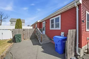 88 Agnes St, Springfield, MA 01118 - Photo 4