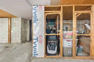 761 E 6th St, Boston, MA 02127 - Photo 24