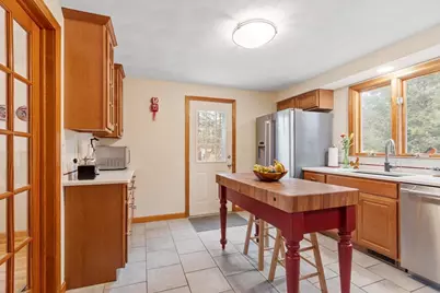 51 Concord Road, Dracut, MA 01826 - Photo 8