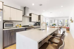 112 King St, Boston, MA 02122 - Photo 2
